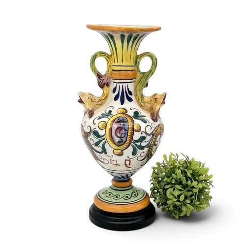Antico vaso piedistallo