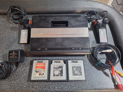 Atari 7800 console prosystem - console,