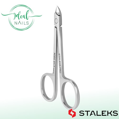 Pinza podologica con - , a