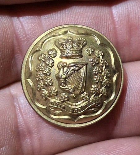 Irish army button connaught - irish,