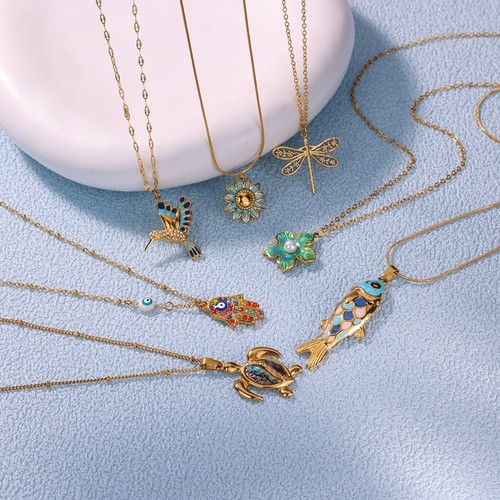 Collana con ciondolo smaltato