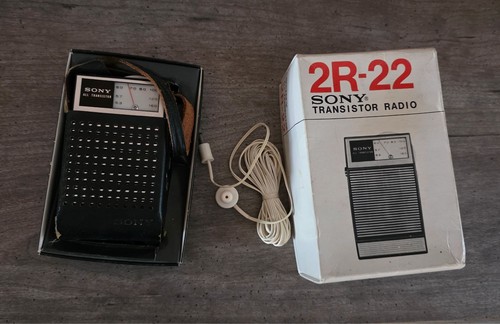 Radio tascabile transistor - a,
