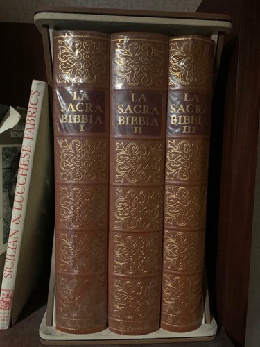 Sacra bibbia saie libri - bibbia,