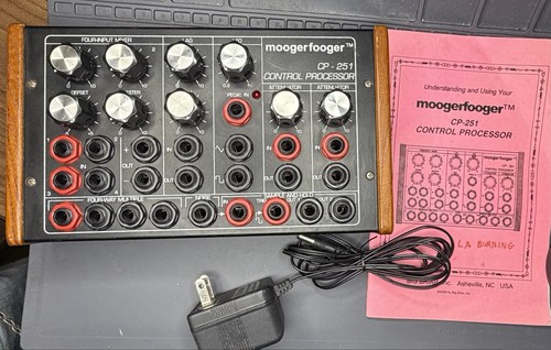 Moog moogerfooger 251 - moog,