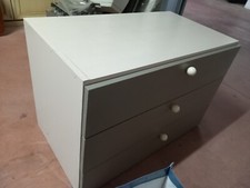 cassettiera camera da letto in legno massello dipinta a mano