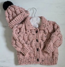 Cardigan e cappello bambino