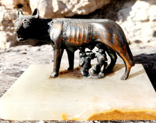 Lupa Capitolina Roma con