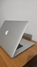 Apple MacBook Pro 15.4" (256GB SSD, Intel Core i7.  2,6 GHz, 8GB) Laptop
