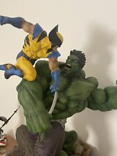 SIDESHOW HULK VS WOLVERINE DIORAMA REGULAR - NO BOXES