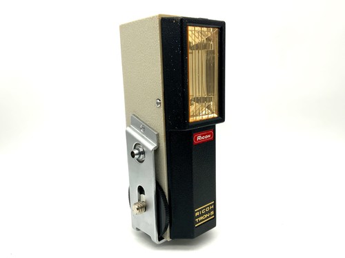 Ricoh tron flash - flash, macchina