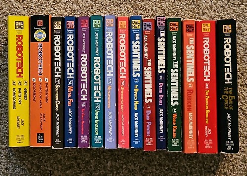 Robotech book lot - robotech,