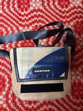 Borsa in vinile riciclato