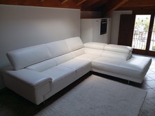 GRANDE DIVANO MODERNO ANGOLARE E DESIGN INTERAMENTE IN PELLE