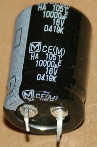 Condensatore elettrolitico - condensatore,