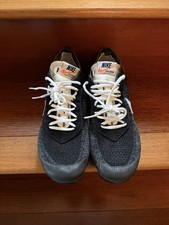 Size 10M/11.5W - Nike