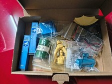 Kit Diorama Parts Garage Miniature 1:18 Castrol Michelin 