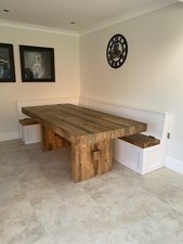 Sedili moderni bianchi lucidi