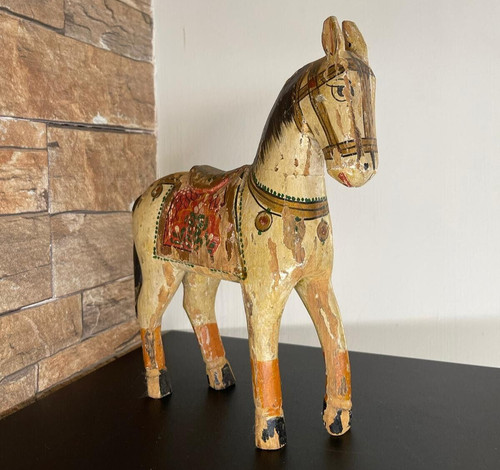 Antica statua cavallo - in, legno