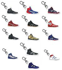 Portachiavi in ​​plastica Portachiavi "SCARPE DA LOTTA" Regalo di diversi modell