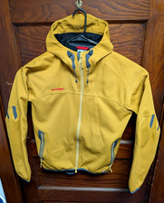 Giacca con cappuccio Mammut