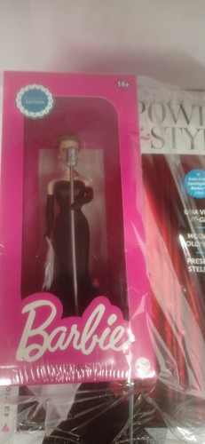 Solo the spotlight barbie - in, spotlight.