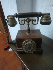 Telefono in stile antico funzionante