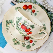 Set Di Tazze E Piattini Da