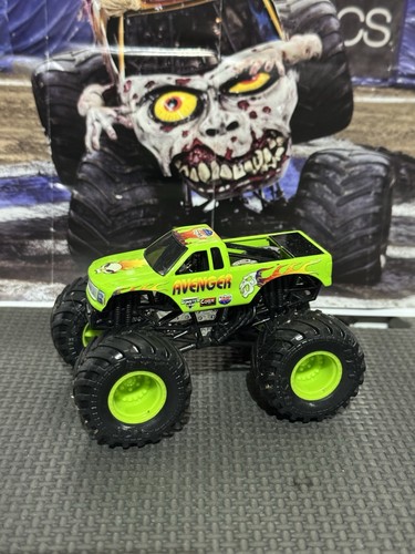 Monster jam avenger green - monster,