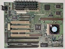 Asus P/I-P55T2P4 socket 7 ISA retro scheda madre + Intel Pentium 133 + 32 MB EDO-RAM