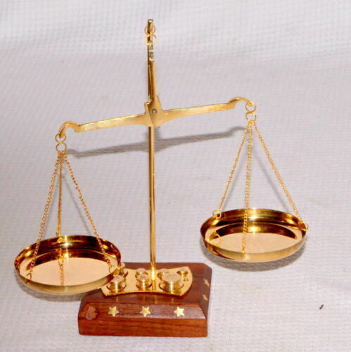 Piccola bilancia ottone - in,