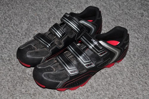 Scarpe specializzate sport - scarpe,