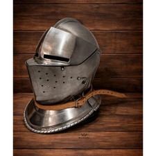 Elmetto chiudibile medievale