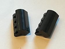 2 x LEGO black brick 6081 /