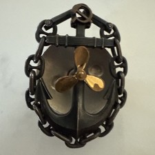 Distintivo a vite navale