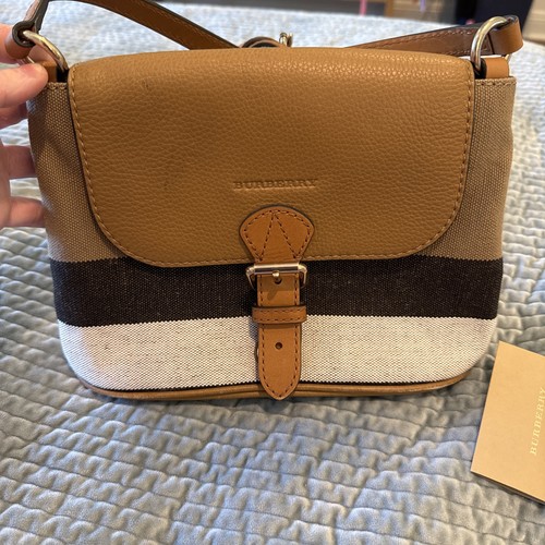 Burberry purse - burberry,