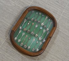 Vetrina da parete tavola