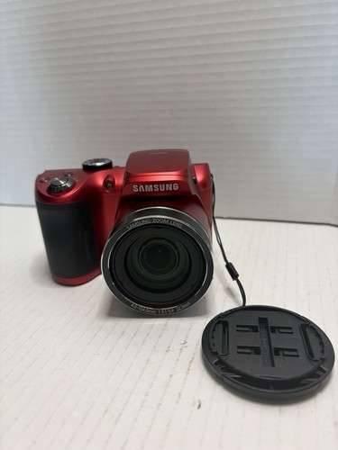Fotocamera digitale rossa