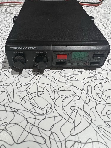 Radio shack realistica - cb,