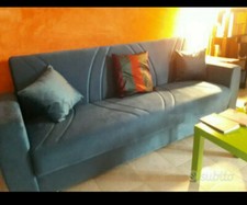 Divano letto 3 posti in tessuto tipo velluto, Dahlia MondoConvenienza