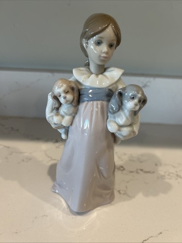 Adorabile statuina porcellana