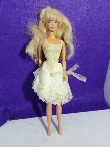 Mattel first barbie 1988 - my,