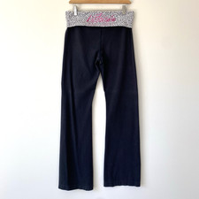 Pantaloni svasati yoga