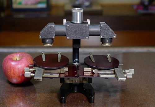 Microscopio antico vintage - antico,