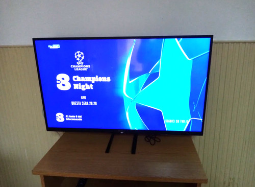Pollici - tv,