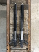 Forcelle Yamaha R1 con piedinini radiali