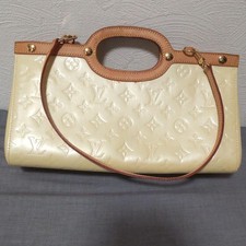 Louis Vuitton Verni Roxbury
