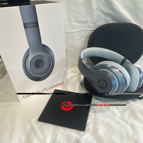 Beats dre studio - by,