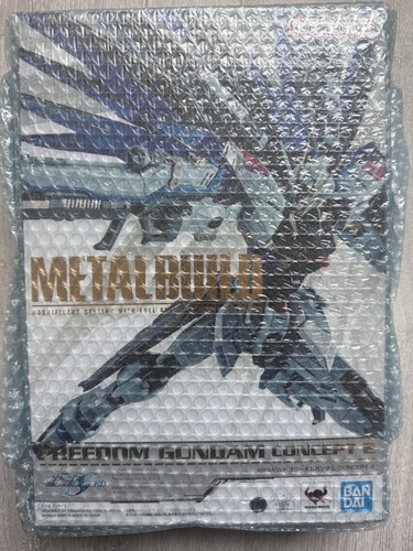 Metal build freedom gundam - metal,