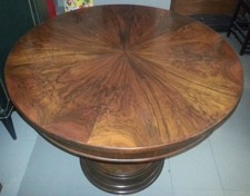 BEL TAVOLO ROTONDO CON RADICA DI NOCE