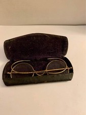 Bicchieri vintage riempiti